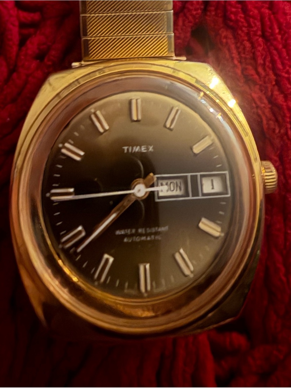 Vintage automatic Timex Gold-Tone Watch with Black Dial and Stretch Band 39mm